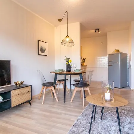 Lejlighed Bergwiese I Balkon I Aufzug I Stellplatz *